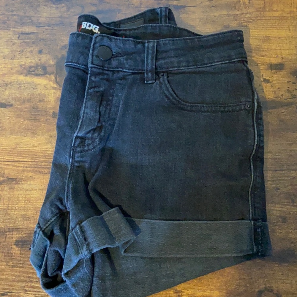 BDG Shortie Black Shorts